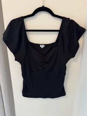 Kismet Black Sweetheart Puff-Sleeve Top